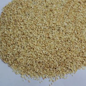 Измельченный зубчик чеснока